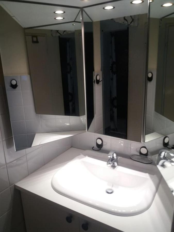 Geräumige Zentrumsnahe Altbauwohnung Apartment