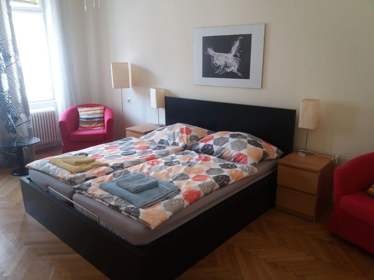 Geräumige Zentrumsnahe Altbauwohnung * Wien